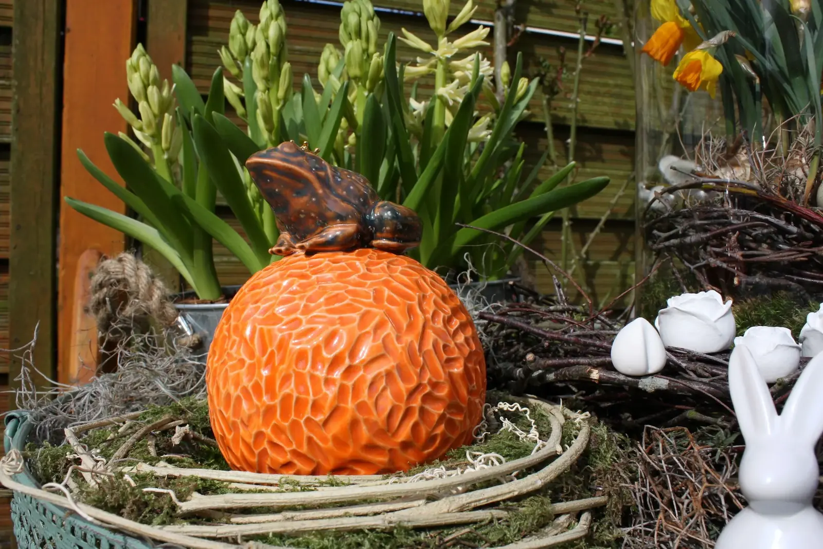 Rosenkugel mit Froschkönig – Bild 1